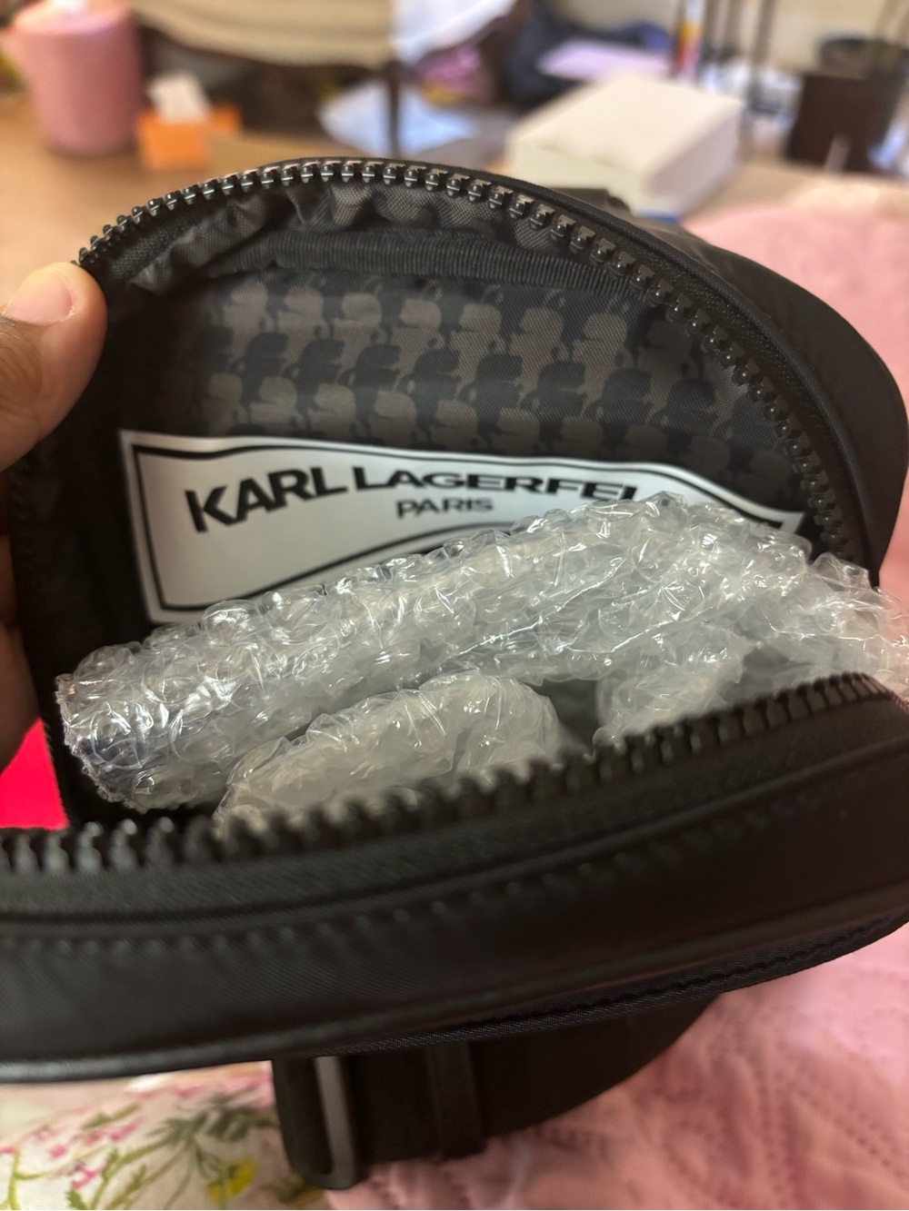 NWT Karl Lagerfeld Black Crossbody Sling Bag - Icon Patch - Picture 3 of 3
